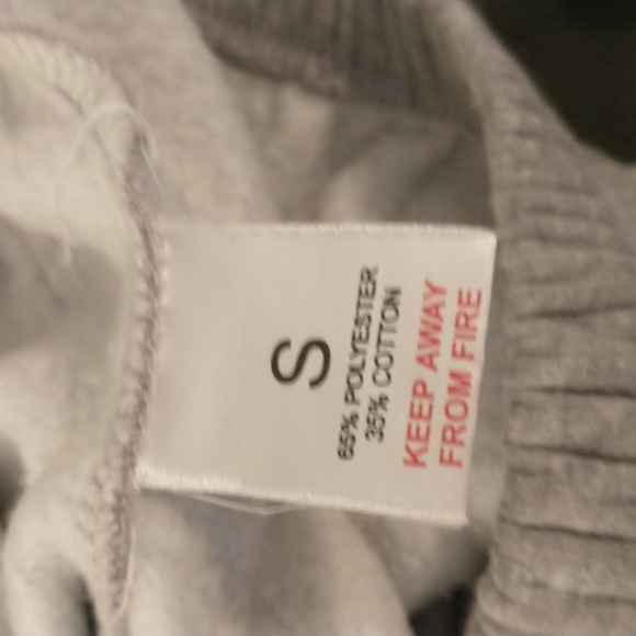 Boohoo women crop sweatshirts size small bonus free top - Picture 12 of 12